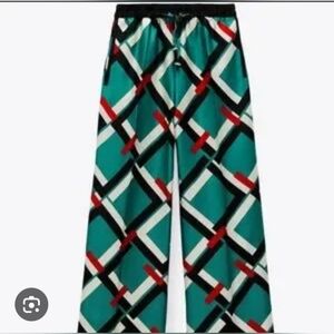 Zara Satin Black and Green Track Pants with Geometric Design M
